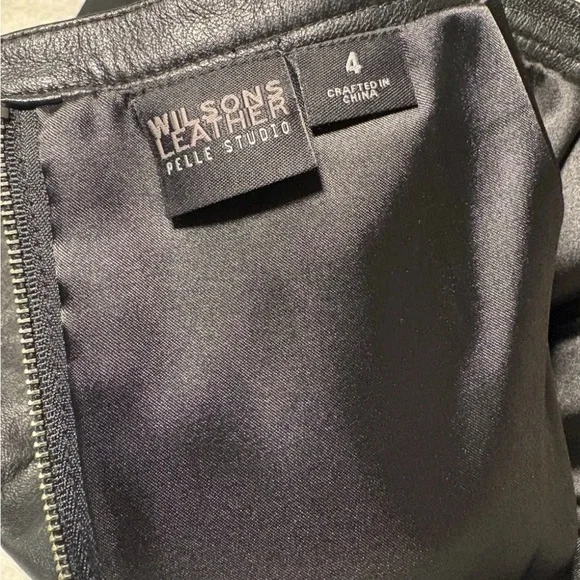 Women’s Wilsons Pelle Studio Genuine Leather Black Mini Skirt Size  4 - Picture 4 of 7